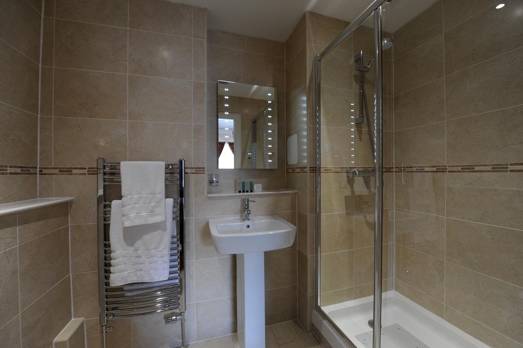 Edinburgh City Suites Pokoj fotografie